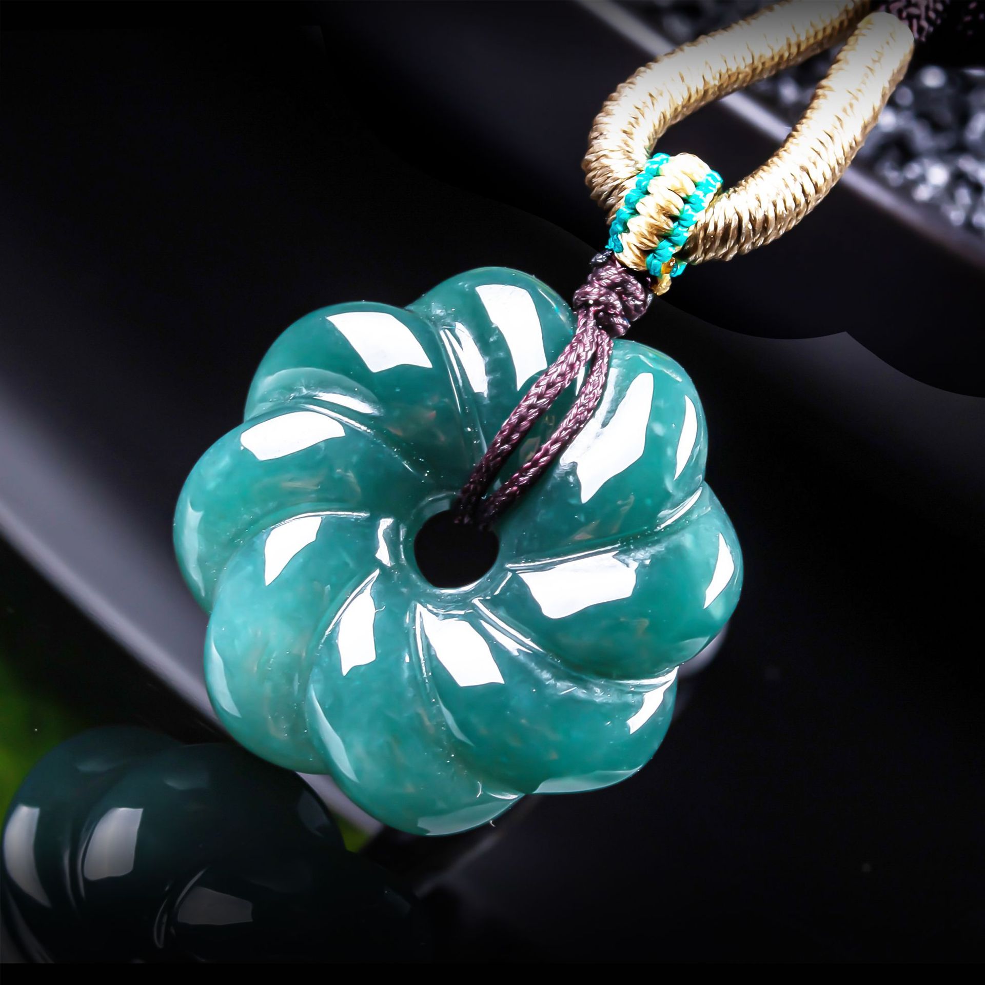 Natural Burmese Jadeite Flower - Women Accessories Jewelry 评论和价格