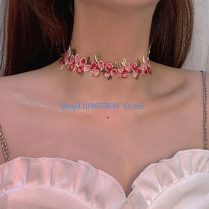 Fashionable Embroidered Flower - Women Accessories Pk 评论和价格