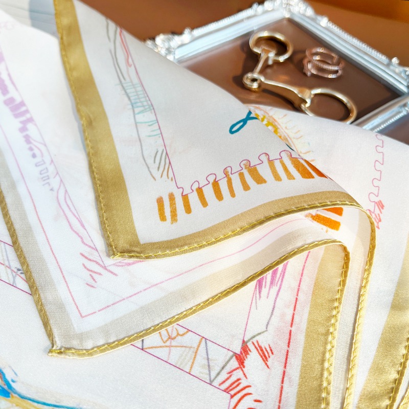 Luxury Soft Silk Feel Square S - Women'S Yellow Accessories 评论和价格